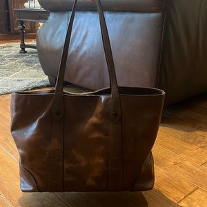 Frye, Melissa Shopper in the color Cognac